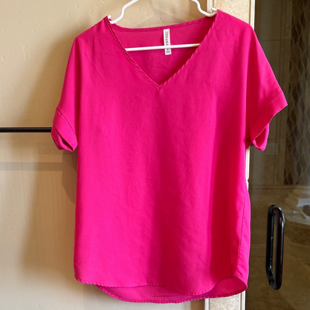 Zenana Bright Fuchsia V-Neck Short Sleeve Top